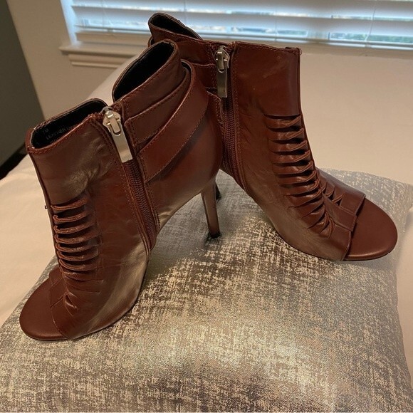 Trouve Peep Toe Leather Boot Chocolate Brown Stiletto Heel Cut Out Design Size 7 - Picture 1 of 15